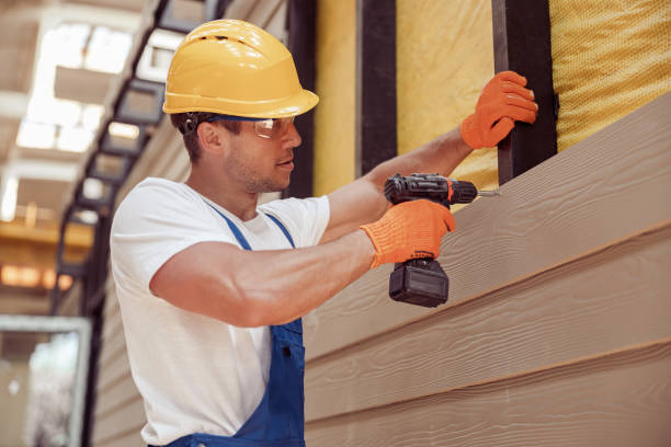 Storm Damage Siding Repair in Center Hill, FL